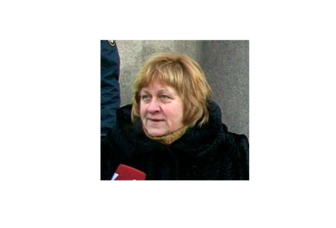 Agita Hauka akcijas laikā skaidroja televīzijas žurnālistiem zemnieku nostāju.
Autors: no LZF albuma