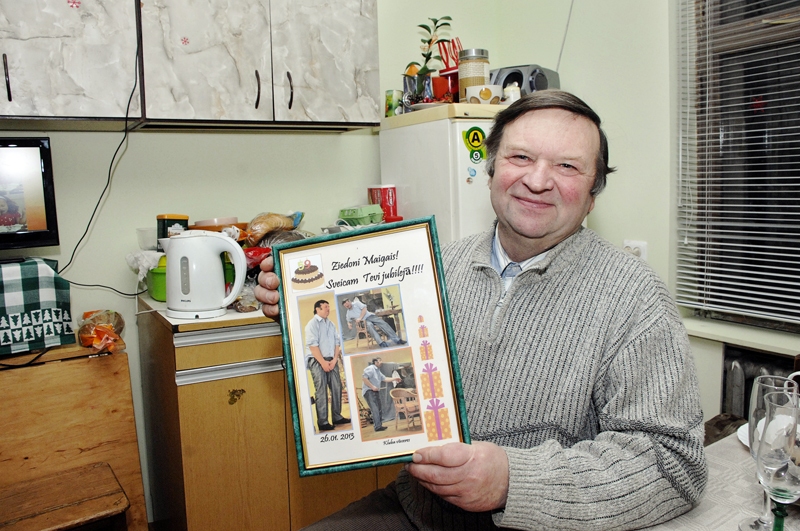 Auseklis Grauzis par pensijas tuvošanos nedomā, strādās, kamēr veselība ļaus, bet brīvajā laikā turpinās spēlēt teātri.
Autors: Foto – Ivars Bogdanovs