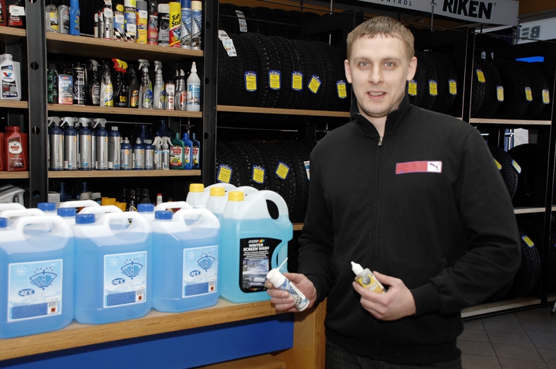 Guntis Bukovskis iesaka profilaksei slēdzeni un citas metāla detaļas saeļļot.
Autors: Foto – Ivars Bogdanovs