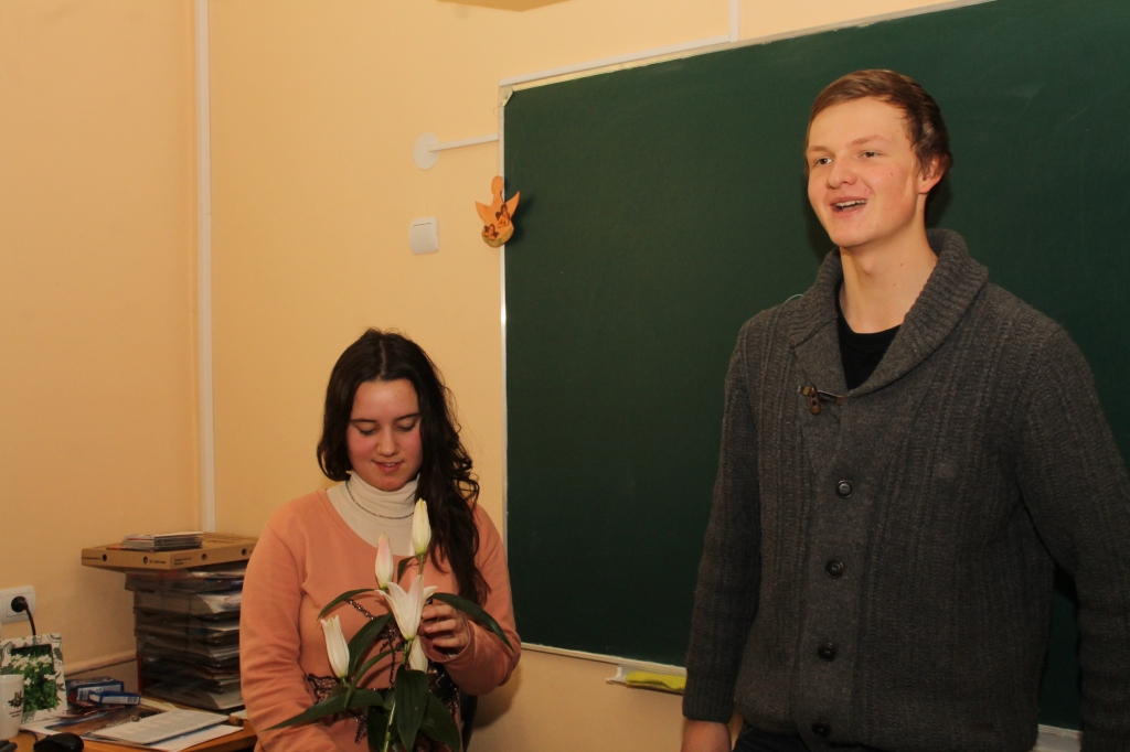 Marianai Pereirai ziedus pasniedza Valdis Vāvers. 
Autors: Uldis Varnevičs