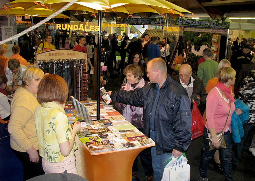 Bauskas, Iecavas, Rundāles un Vecumnieku novadu informatīvie materiāli ieinteresēja daudzus izstādes «Balttour 2014» apmeklētājus.
Autors: Vilnis Auzāns