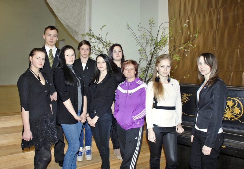 Valles vidusskolas 12. klase.
Autors: Foto – Ivars Bogdanovs
