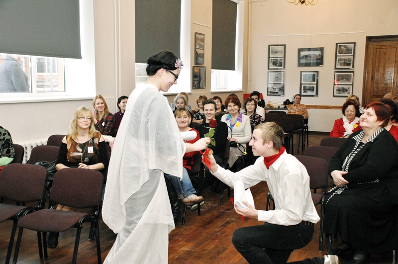 Epizodi no lugas «Sapnis vasaras naktī» attēloja Bauskas Valsts ģimnāzijas audzēkņi Monta Cera un Roberts Cers.
Autors: Ivars Bogdanovs