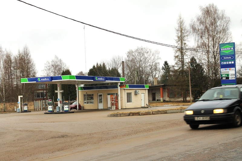 «Virši-A» turpmāk Vallē nodrošinās degvielas uzpildes stacijas darbību.
Autors: Foto – Uldis Varnevičs