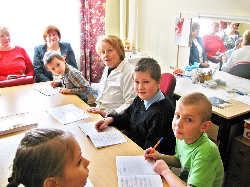 Autors: No skolas albuma.