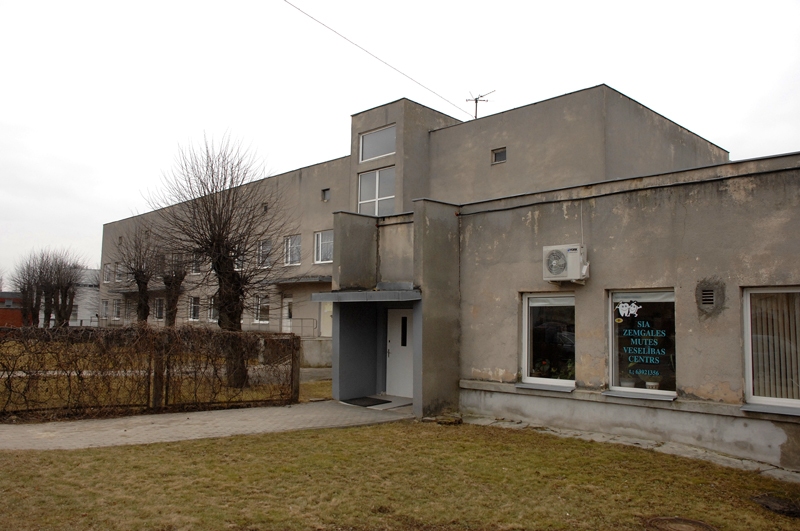 Bauskas novada pašvaldības pārziņā nonākušas ēkas, kas līdz šim piederēja SIA «Bauskas slimnīca». Vienā no tām atrodas pansionāts «Derpele» un SIA «Zemgales mutes veselības centrs». 
Autors: Ivars Bogdanovs