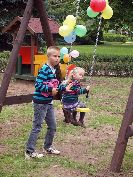 Bērnudārzā «Cālītis» ar vecāku gādību tika īstenota rotaļlaukuma labiekārtošana.
Autors: no «Bauskas Dzīves» arhīva