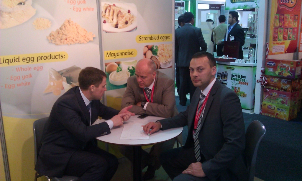 «Balticovo» pārstāvji izstādē Dubaijā. No labās: komercdirektors Edgars Lesnieks, valdes priekšsēdētājs Arnis Veinbergs, eksporta menedžeris Jānis Sproģis-Nuka.


Autors: No albuma.