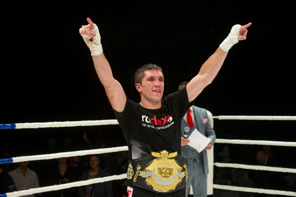 Artūrs Kuļikauskis, Latvijas starptautiskā čempiona titula smagajā svarā profesionālajā boksā īpašnieks.
Autors: no «Bauskas Dzīves» arhīva