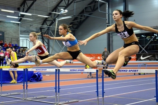 Solvita Dzilnava (no labās) sasniedza personisko rekordu daudzcīņā.
Autors: no lat-athletics.lv