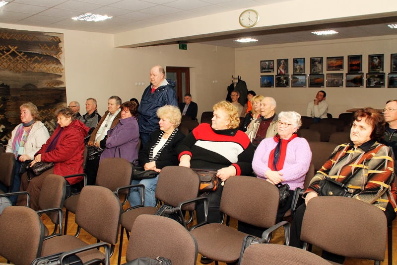 Dreņģerkalna iedzīvotājiem bija daudz pretenziju pret līgumiem, rēķiniem un SIA «Bauskas ūdenssaimniecība» pakalpojumiem.
Autors: Uldis Varnevičs