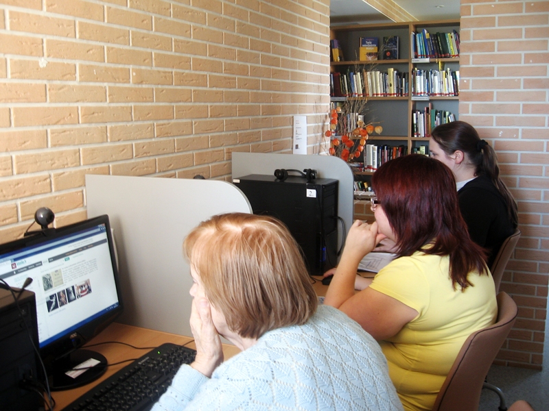 Zorģu bibliotēkā e-prasmes apgūst dažādu vecumu cilvēki.
Autors: no bibliotēkas albuma