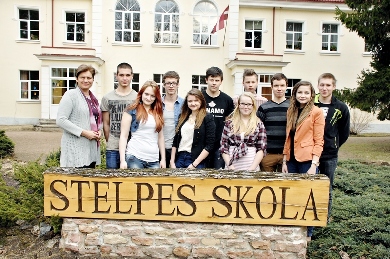 Stelpes pamatskolas 9. klase.
Autors: Foto – Ivars Bogdanovs