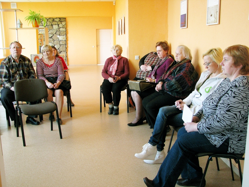 Grenctāles kultūras namā iedzīvotāji pulcējās uz tikšanos ar Bauskas novada domes deputātiem. 
Autors: Vilnis Auzāns