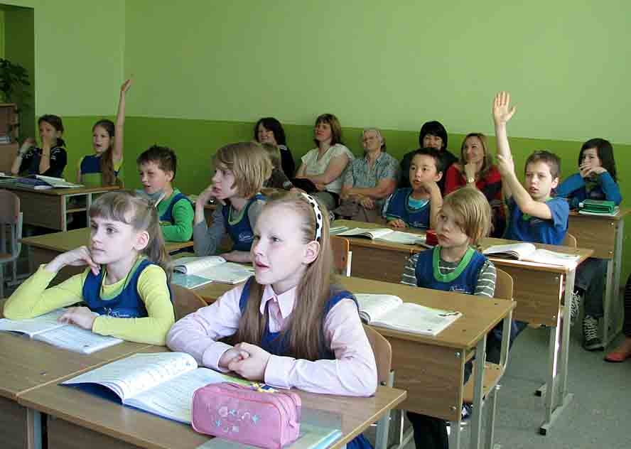 Bauskas sākumskolas Atvērto durvju dienā 23. aprīlī vecāki vēroja vairākas mācību stundas. 
Autors: Vilnis Auzāns