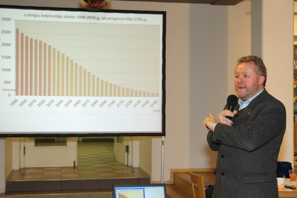 Sarunā piedalīsies arī demogrāfs Ilmārs Mežs.
Autors: lu.lv