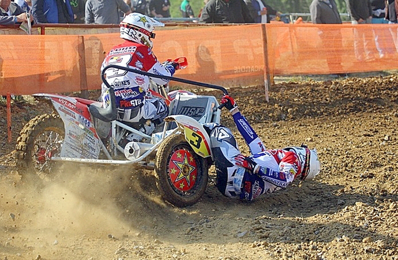 Elvija Mucenieka un pilota Jana Hendriksa ekipāža Francijā izcīnīja otro vietu. 
Autors: no E. Mucenieka albuma