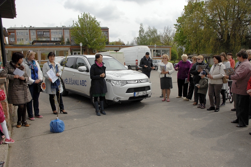Eiropas Parlamenta (EP) Informācijas biroja Latvijā komanda ceturtdien, 8. maijā, tikās ar ļaudīm Bauskas novada Īslīces pagastā.

Autors: Ivars Bogdanovs