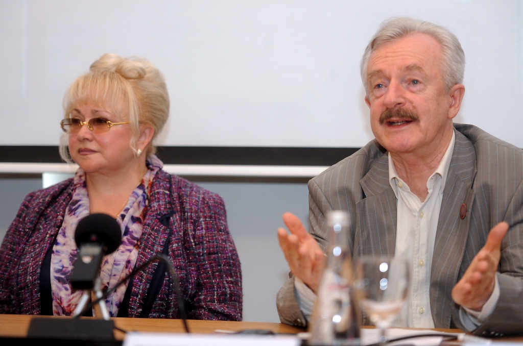 Mecenāte Ināra Tetereva un Rundāles pils muzeja direktors Imants Lancmanis.
Autors: Ieva Lūka, LETA