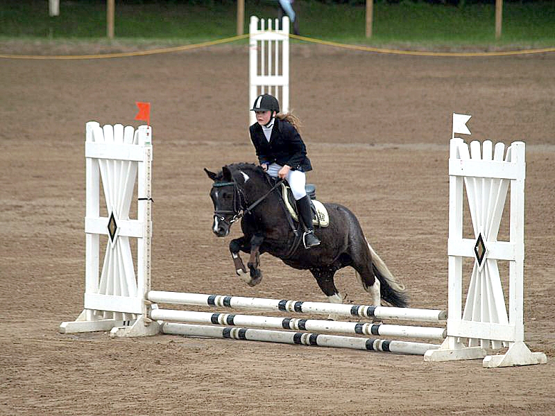 Loreta Marinska ar poniju Jotu.
Autors: Foto no V. Marčenkovas albuma.