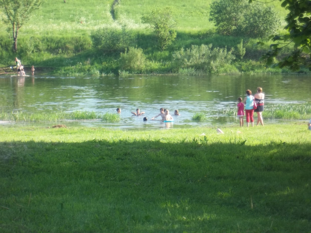 Karstās maija dienas baušķeniekiem sagādājušas ūdens priekus.
Autors: www.bauskasdzive.lv