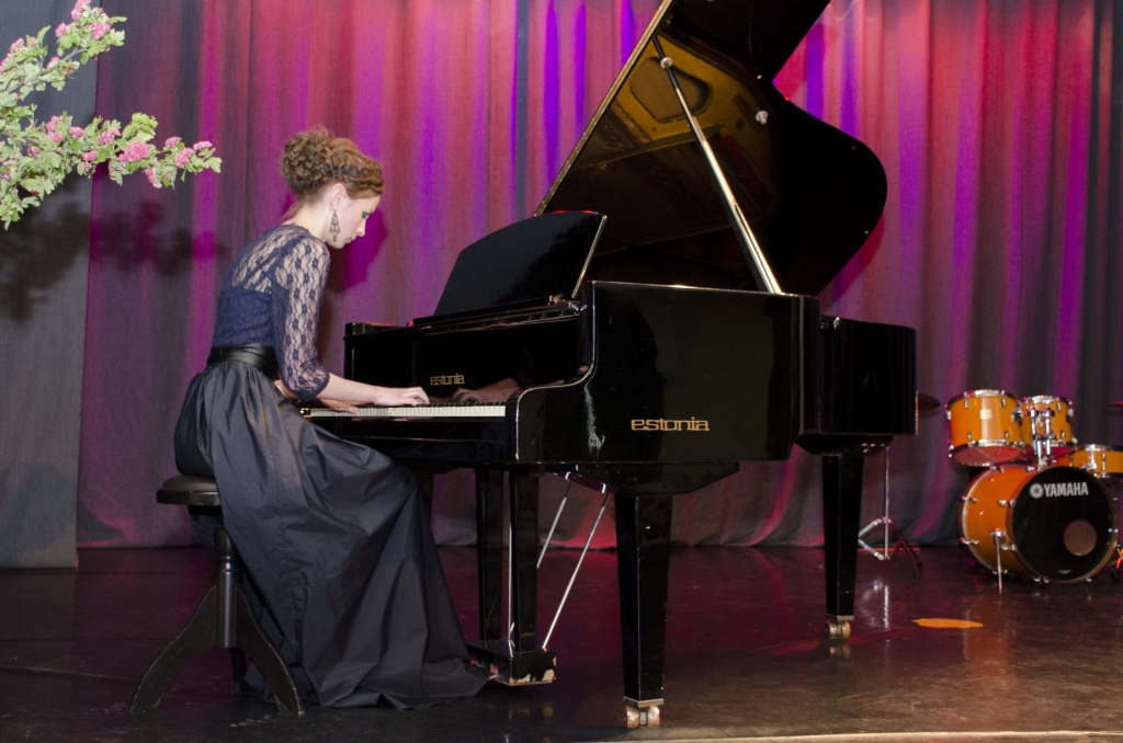 Džūlija Rodenkirhena izlaiduma koncertā atskaņo Bēthovena «Mēnesnīcas sonāti».
Autors: Rolands Linejs 