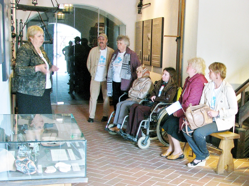 Rekonstruētais Bauskas Rātsnams cilvēkiem ratiņkrēslos ērti pieejams ir tikai Tūrisma informācijas centrā.
Autors: Foto – Zane Gorškova