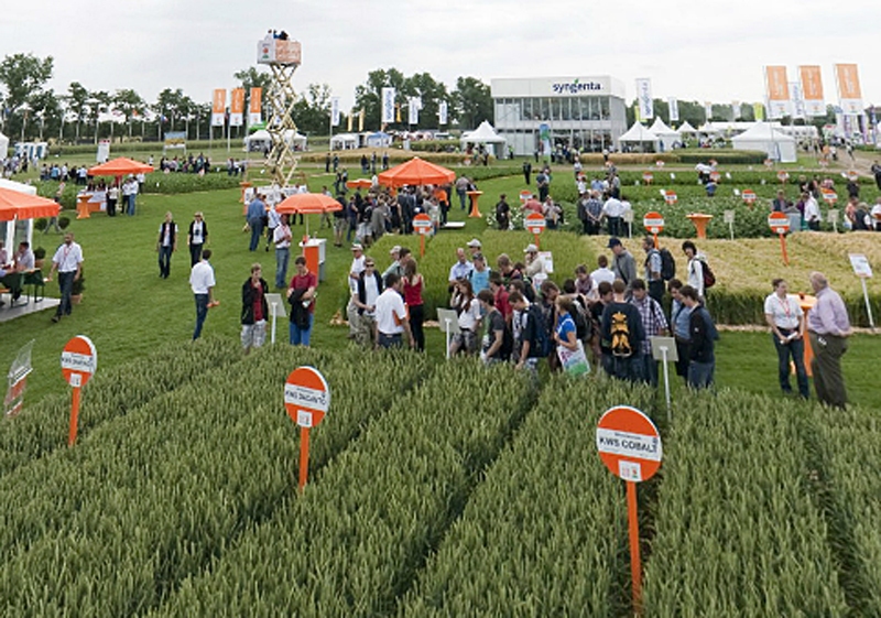 Lauku dienas Saksijas reģionā Vācijā ir viens no lielākajiem graudu kultūru audzētāju forumiem pasaulē.