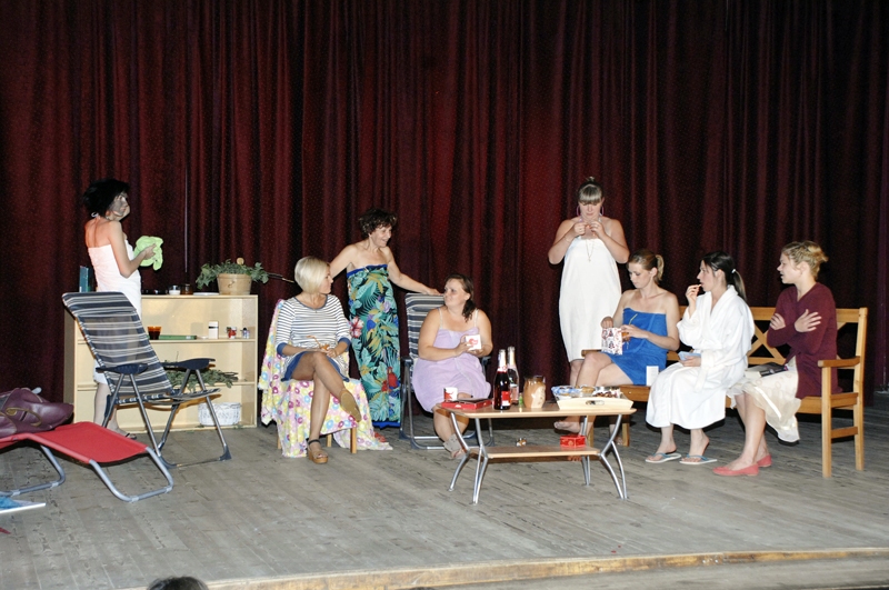 «Stella» izrāda «Pēc gada «Ezerkalniņos»» un iegūst 45 punktus.
Autors: Foto – Ivars Bogdanovs