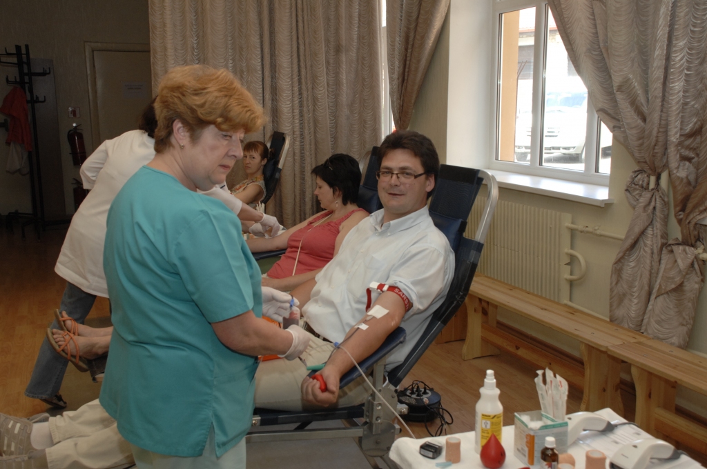 Bauskas rajona tiesas tiesnesis Aigars Sniedzītis pērn pirmo reizi kļuvis par donoru. Tagad asinis nodot tiesnesis cenšas vismaz divas reizes gadā.
Autors: Ivars Bogdanovs