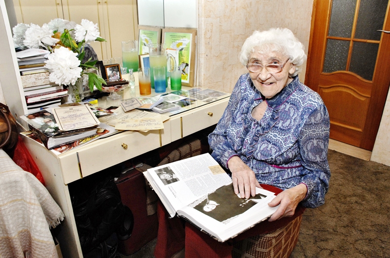 Baušķeniece Margarita Martinsone grāmatā «Sibīrijas bērni» pārskata savu un citu skarbā likteņa biedru dzīvesstāstus. 
Autors: Ivars Bogdanovs