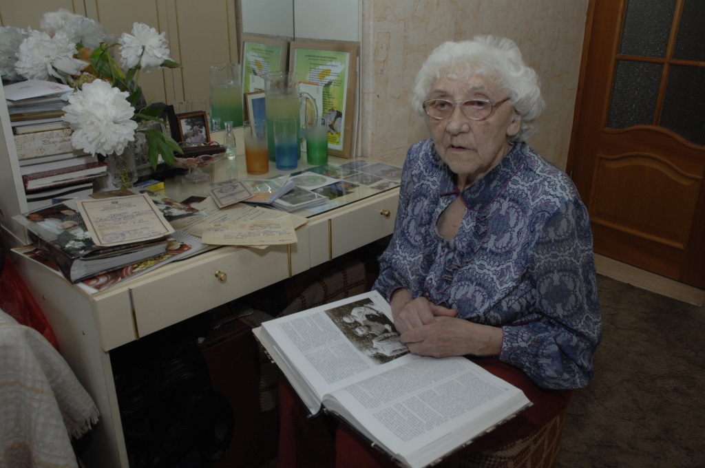 Baušķeniece Margarita Martinsone grāmatā «Sibīrijas bērni» pārskata savu un citu skarbā likteņa biedru dzīvesstāstus. 
Autors: Ivars Bogdanovs