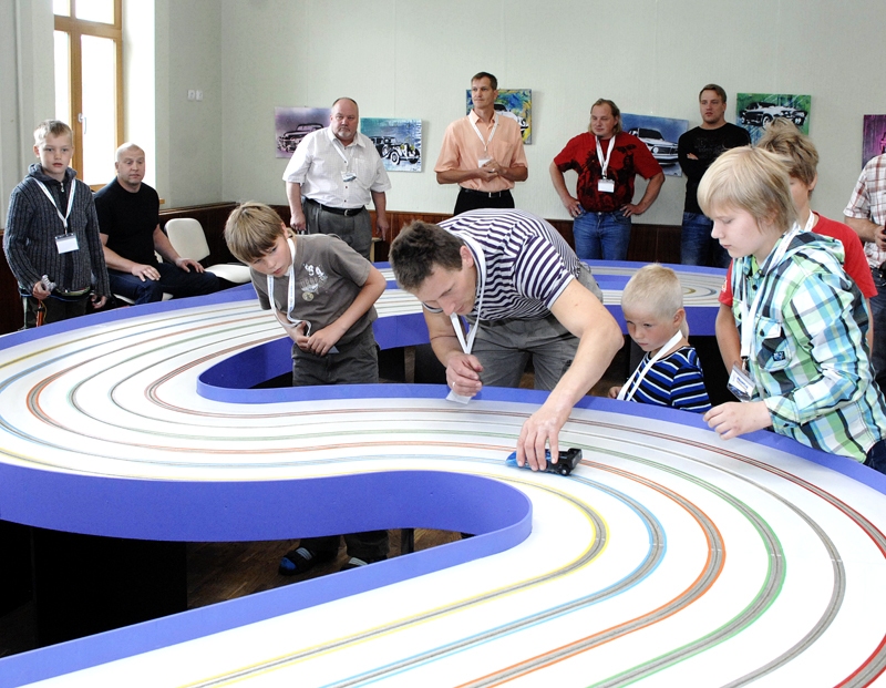 Pirmajās iepazīšanās sacensībās Bauskā piedalījās astoņas tēvu un dēlu apvienotās komandas.
Autors: Foto – Ivars Bogdanovs