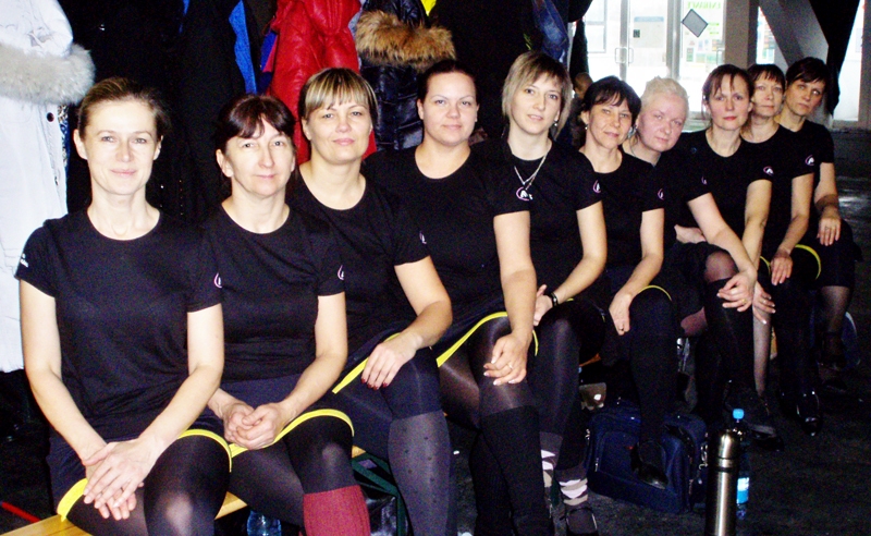 Deju kopas «Līdums» dalībnieki gandarīti par lielo ieguldījumu kopmēģinājumos.
Autors: Foto no personiskā albuma.