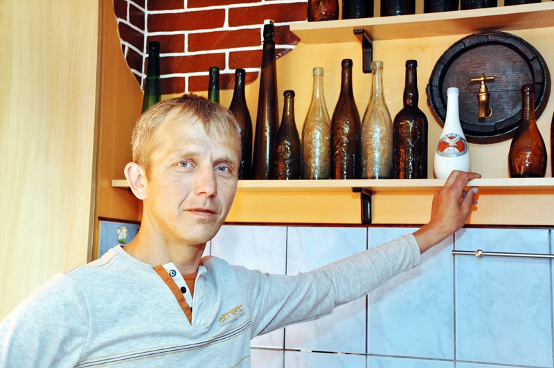 Uldis Veršūns kolekcionē visu, kas saistīts ar alus darīšanu Latvijā līdz pagājušā gadsimta 40. gadiem. 
Autors: Ivars Bogdanovs