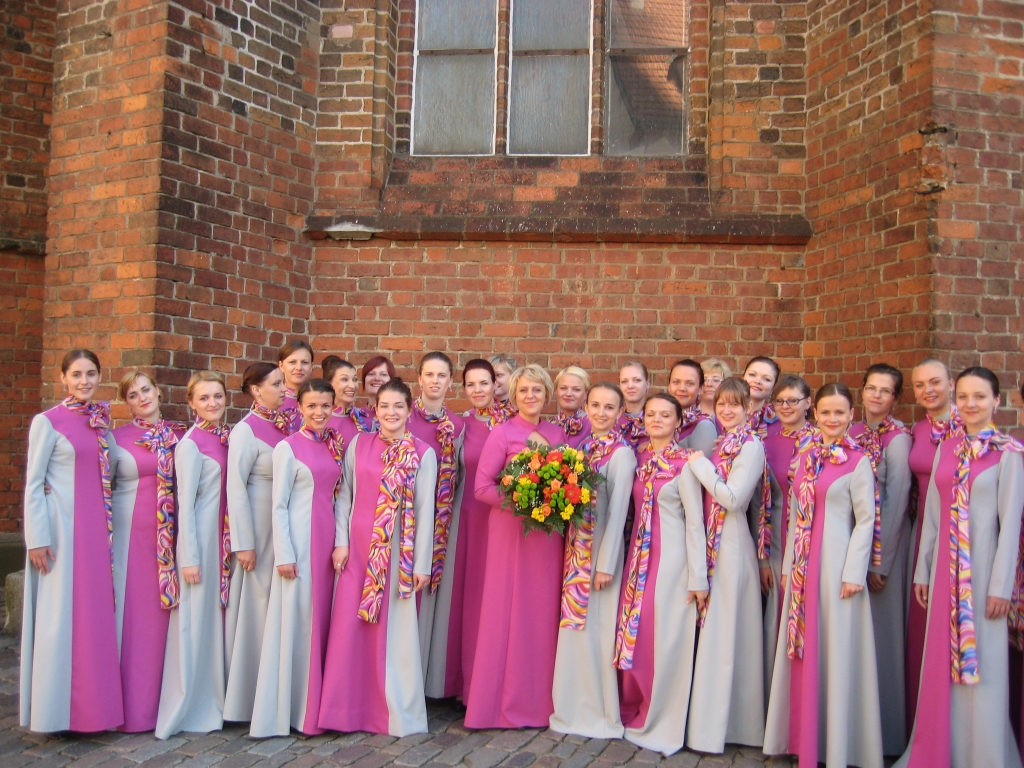 Pasaules koru olimpiādes dalībnieces – Vecumnieku novada jauniešu koris 