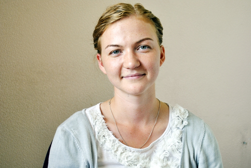 Agrita Laudurga ir beigusi Baldones mūzikas un mākslas skolu, dziedājusi Āgenskalna Valsts ģimnāzijas korī, absolvējusi Latvijas Kultūras akadēmiju.
Autors: Foto – Māris Krūmiņš