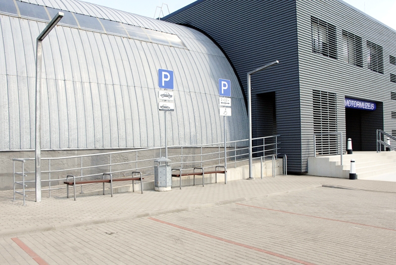 Autosacīkšu starts 2. augustā tiks dots pie Motormuzeja Bauskas filiāles ēkas.
Autors: no «Bauskas Dzīves» arhīva