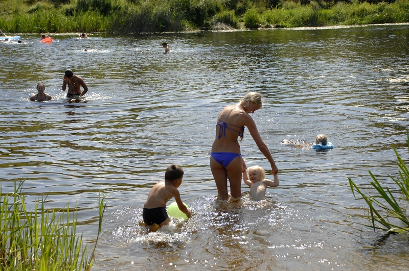 Svelmainajās dienās Mūsā daudz peldētāju. Ūdens temperatūra upēs 24 grādi.
Autors: Ivars Bogdanovs