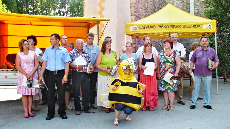 Baušķenieku grupas piektais izlaidums sagādāja patīkamus mirkļus absolventiem un viņu ģimenēm. 
Autors: Vilnis Auzāns