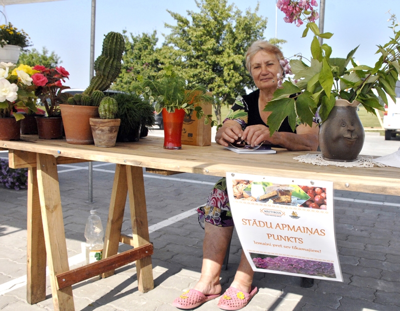 Stādu apmaiņas punkts – šī gadatirgus jaunums.
Autors: Foto – Ivars Bogdanovs