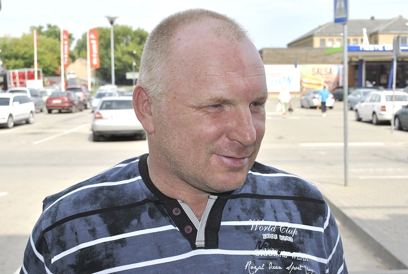 AGRIS ĢIRUPNIEKS.
Autors: Māris Krūmiņš