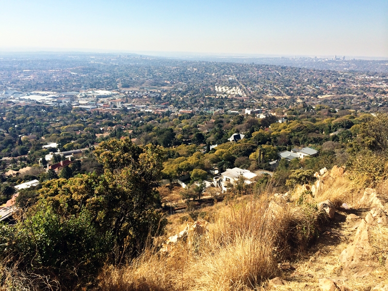Johannesburga atrodas uz plato ar akmeņainiem pakalniem.
Autors: no K. Zaura albuma