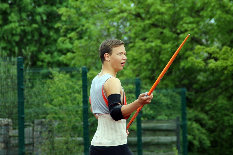 Roberts Gļauda izcīnīja LVS kausu šķēpmešanā zēnu konkurencē.
Autors: no «Bauskas Dzīves» arhīva