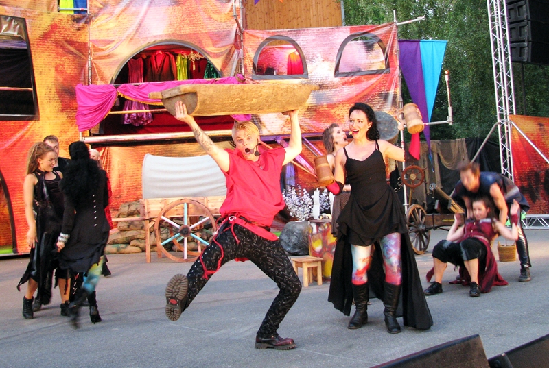 Spēkavīra Ērmaņa lomā dziedātājs Atis Ieviņš.
Autors: Vilnis Auzāns