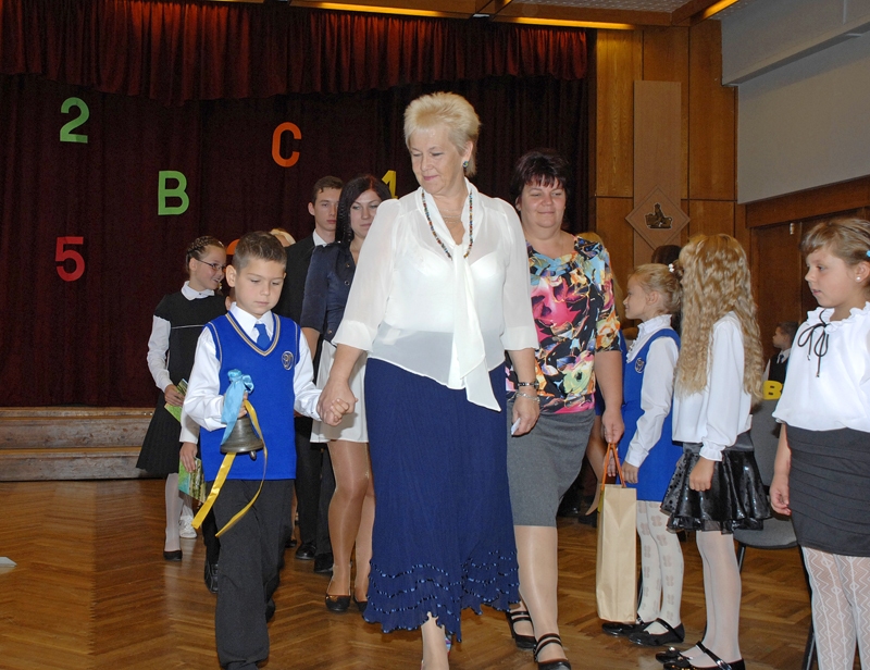 Pilsrundāles vidusskolā 1. septembra svinīgajā sarīkojumā piedalījās 25 pirmklasnieki.
Autors: Ivars Bogdanovs