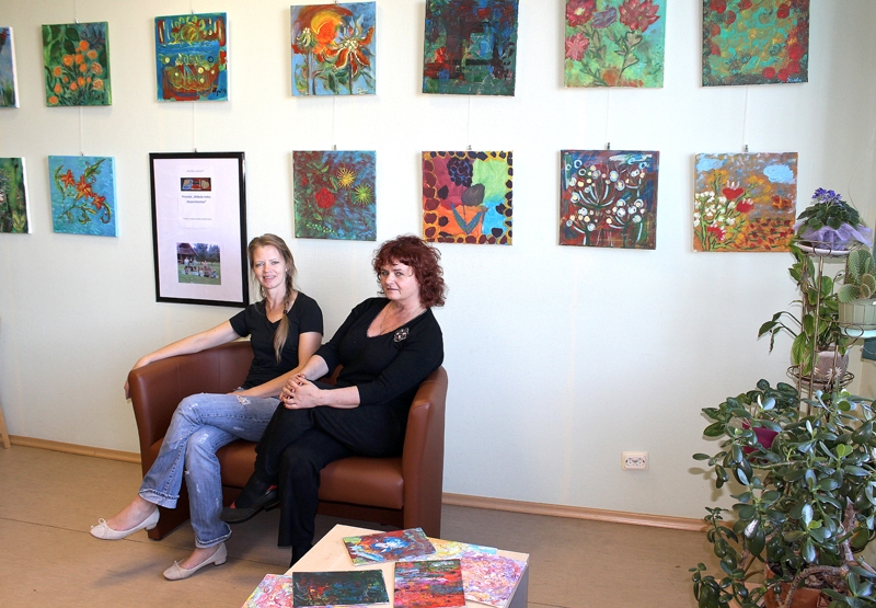 Ginta Zaumane (no kreisās) un Gita Kravala.
Autors: No biedrības albuma.