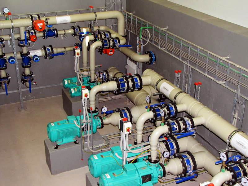 Atdzelžošanas iekārtas devušas iedzīvotājiem jūtamāko ieguvumu – ūdens ir tīrs, bez piejaukumiem un nepatīkama aromāta, nebojā sadzīves iekārtas.
Autors: no «Bauskas Dzīves» arhīva