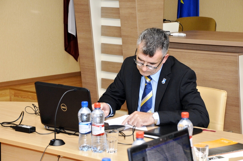 Raitis Ābelnieks, Bauskas novada pašvaldības priekšsēdētājs, domes ārkārtas sēdes laikā 11. septembrī.
Autors: Ivars Bogdanovs