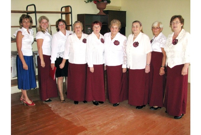 Vecsaules pagasta senioru sieviešu vokālais ansamblis «Uguntiņas» sestdien, 20. septembrī, svinēs savu pirmo apaļo jubileju. 
Autors: No arhīva.